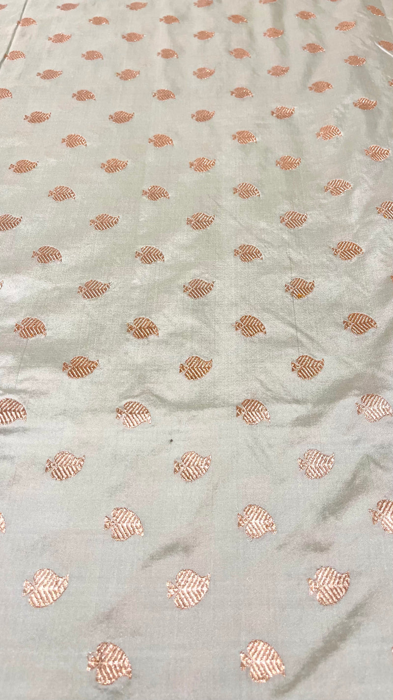 Handloom Banarasi Brocade Silk Fabric - Paan Buta