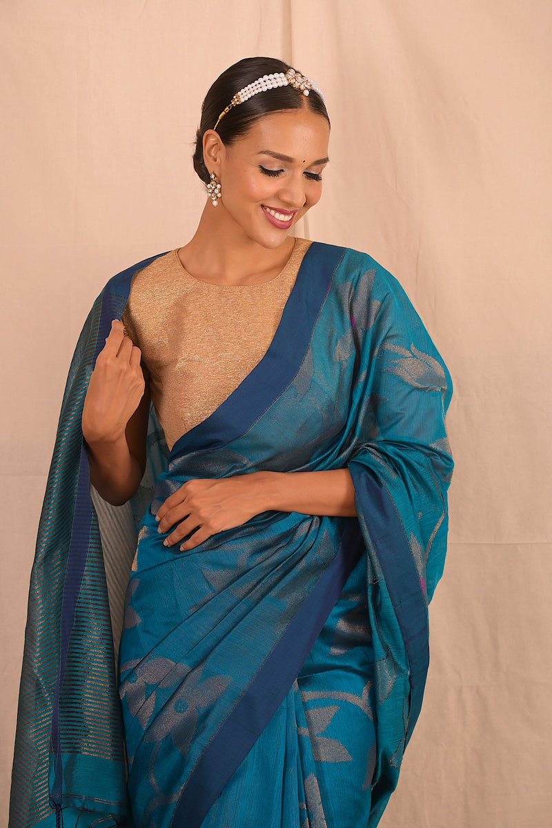 Handwoven Peacock Green Jamdani Motif Saree