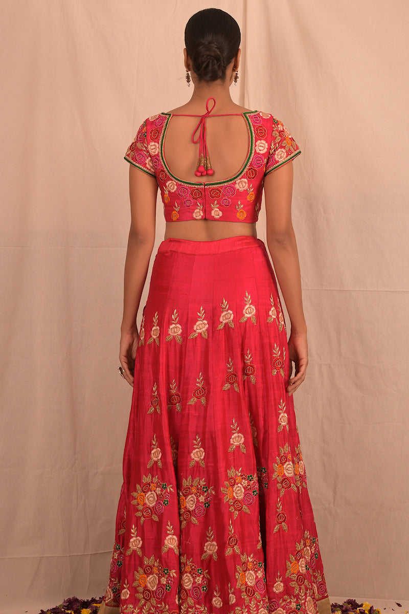 Bridal Red Lehenga With Peach And Red Dupatta House Of Vaarasa Bridal Red Lehenga With Peach And Red Dupatta House Of Vaarasa