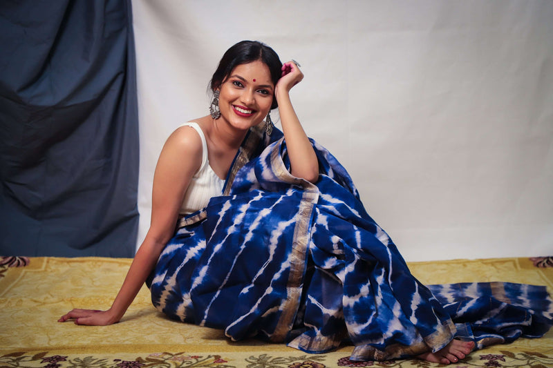 Indigo Blue White Stripes Maheshwari Cotton Saree - Vaarasa