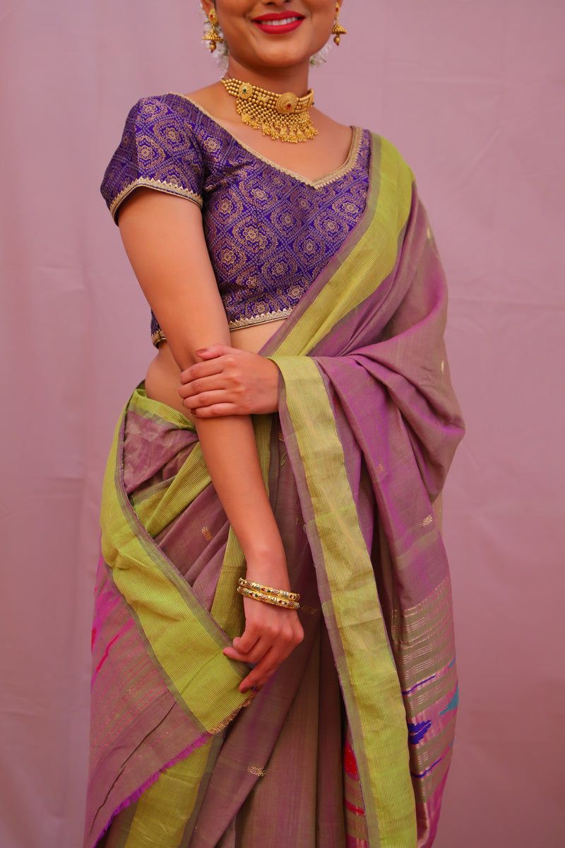 Handwoven Pinkish Dhoop Chhaon Color & Gold Paithani Saree With Lotus Motifs