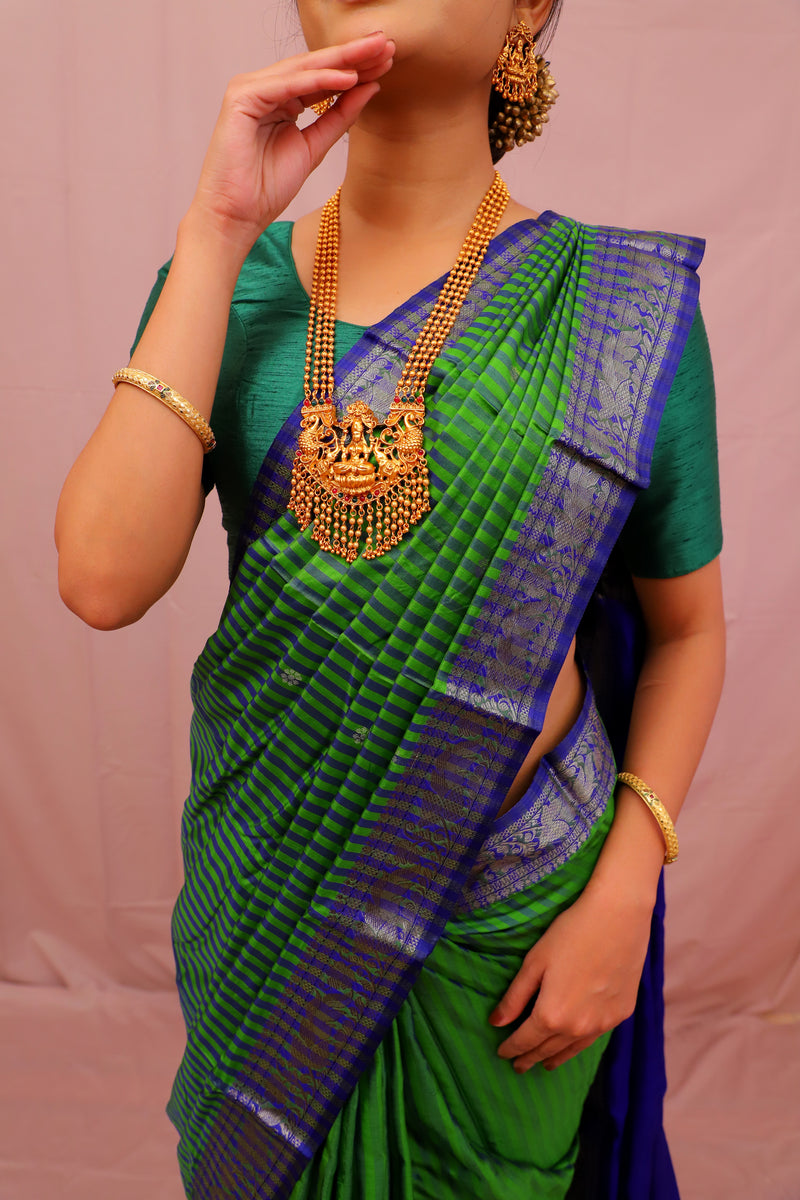Handwoven Green & Blue Muslin Jamdani Saree