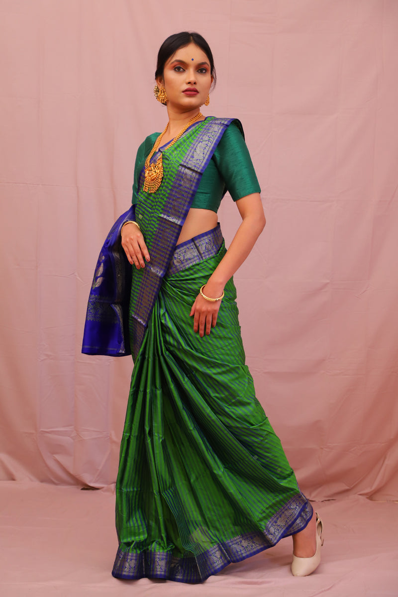 Handwoven Green & Blue Muslin Jamdani Saree